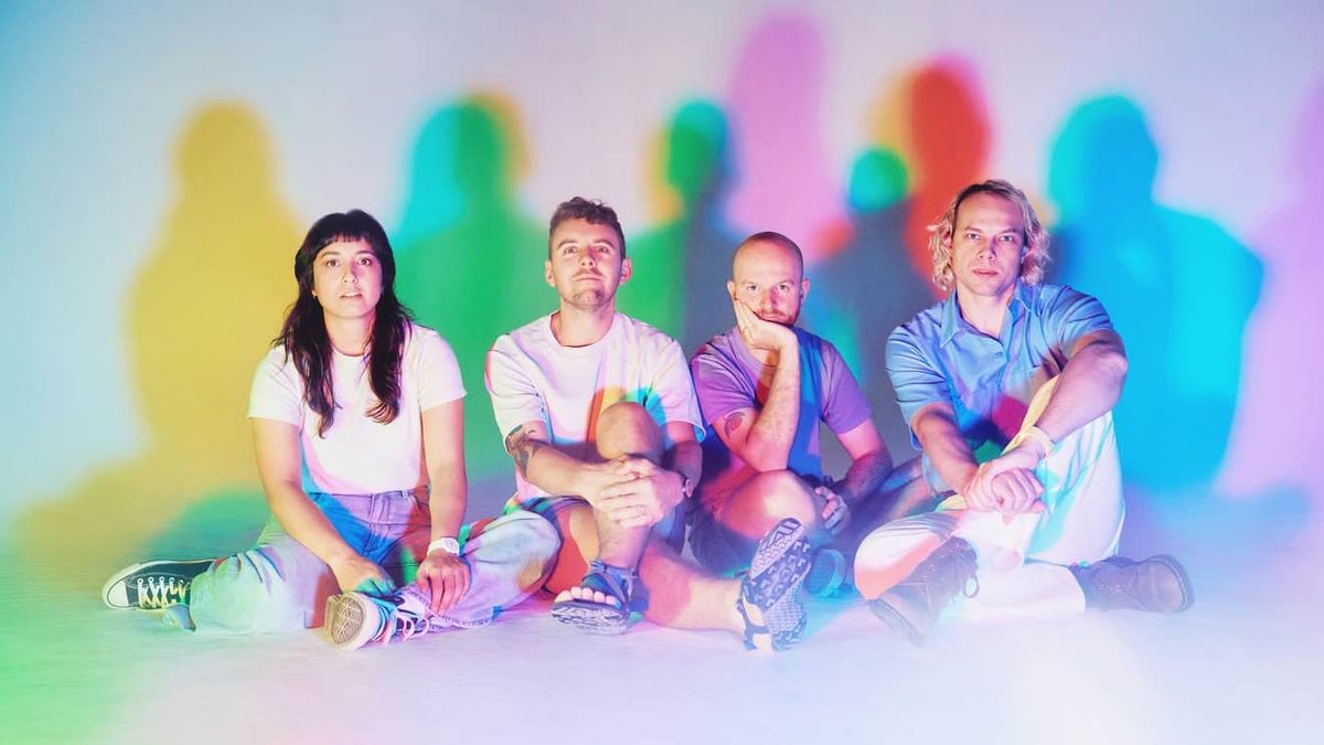 Parking The Beths with Phoebe Rings