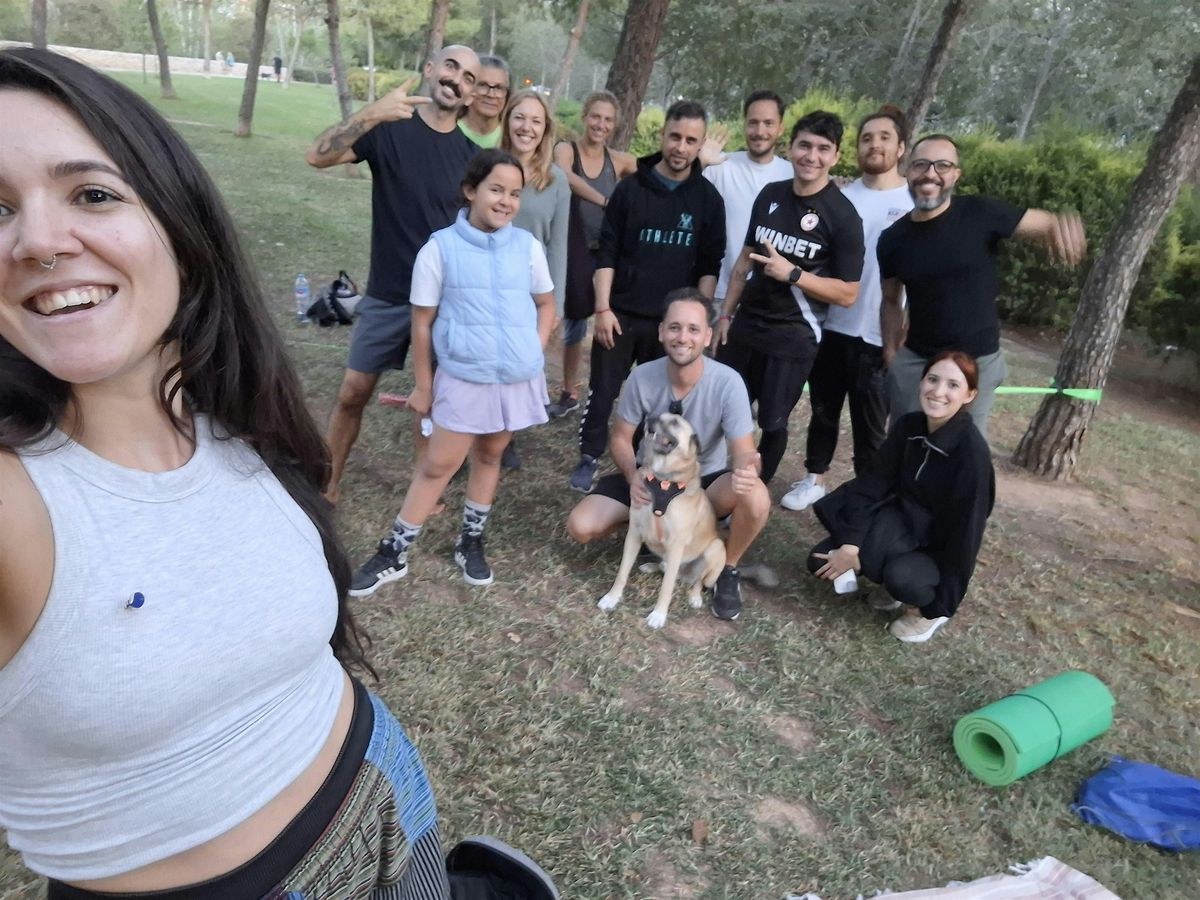 Free Yoga & Meditation + Picnic\/ Gratis Yoga y Meditaci\u00f3n + Picnic (Turia)