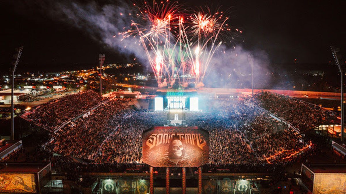 Sonic Temple Art & Music Festival: My Chemical Romance Pierce The Veil & Breaking Benjamin - Thursday