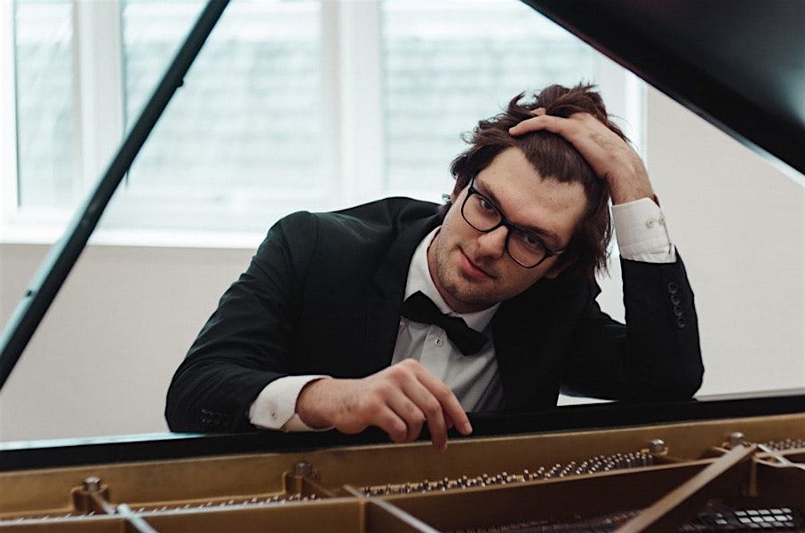 Simo Sisevic (piano)