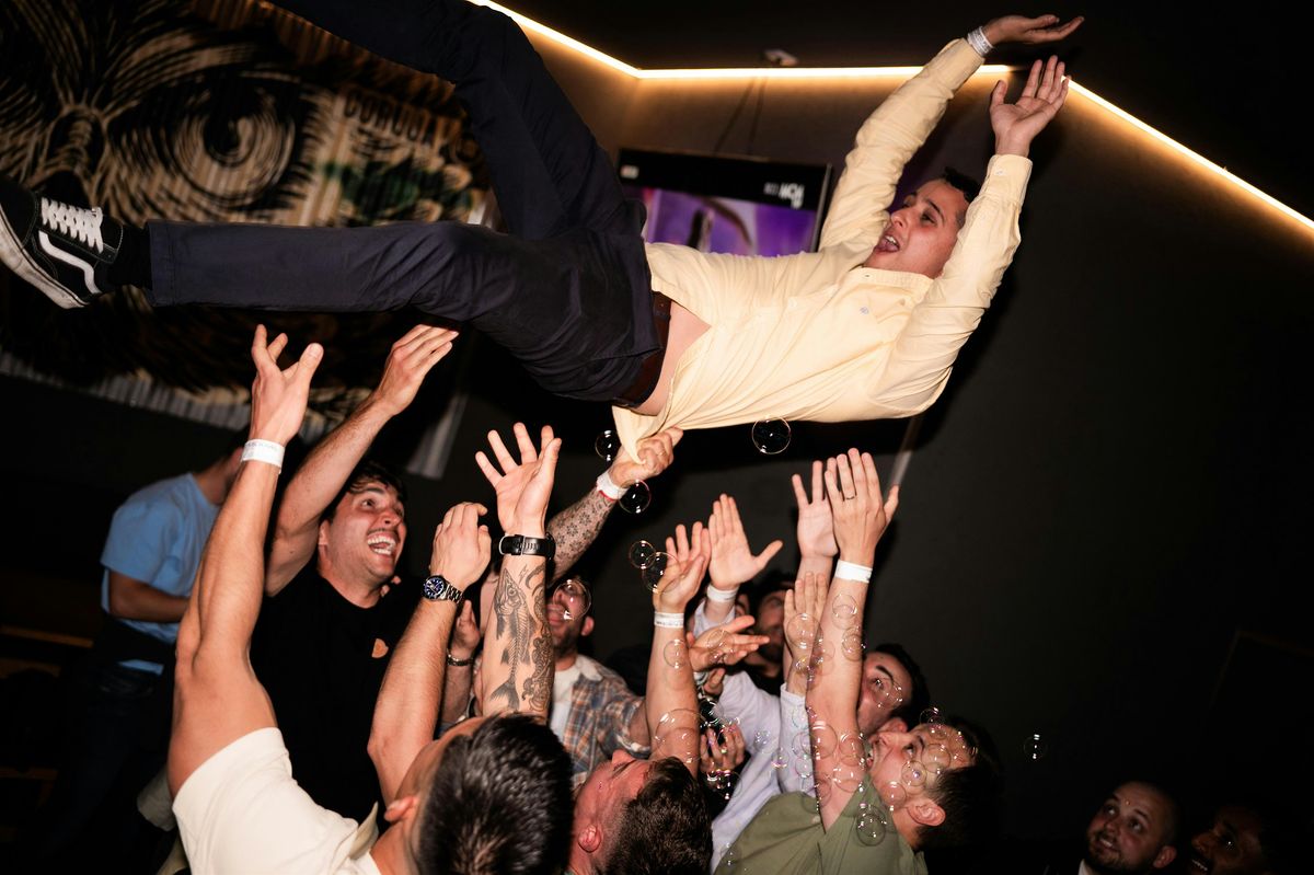 New Years Eve Porto Crawl: 7 drinks, Games & VIP\u00a0club\u00a0entry