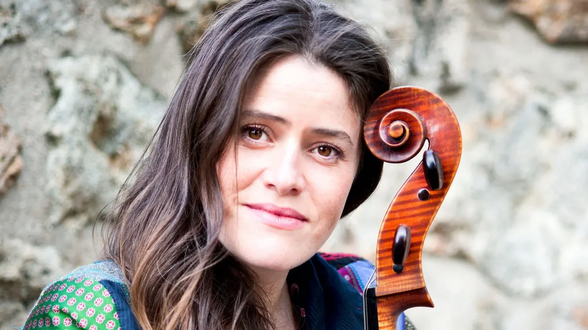 Emmanuelle Bertrand in Paris