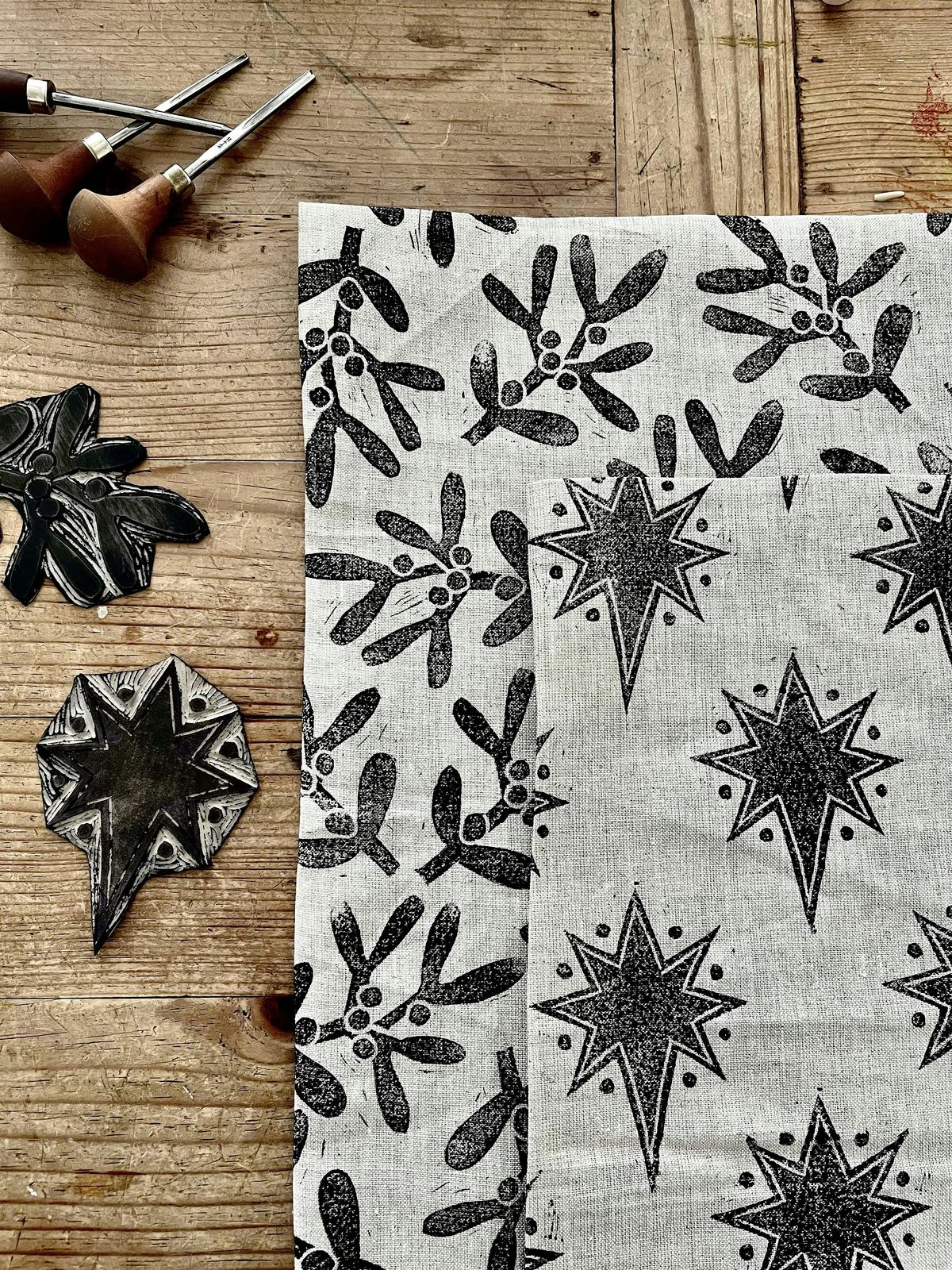 Design and print a festive table runner