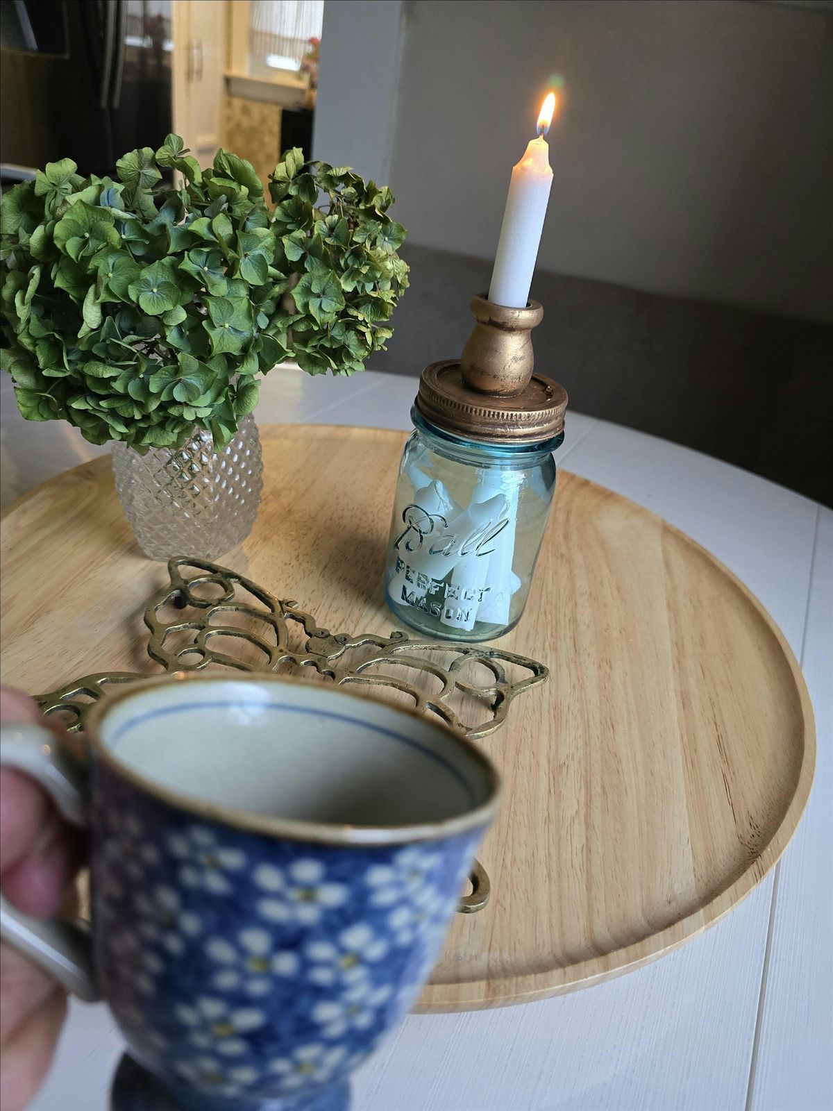 Make a rustic candle holder at the Bloomin' Cottage