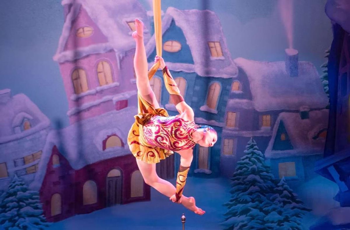 Cirque Dreams Holidaze - St Petersburg