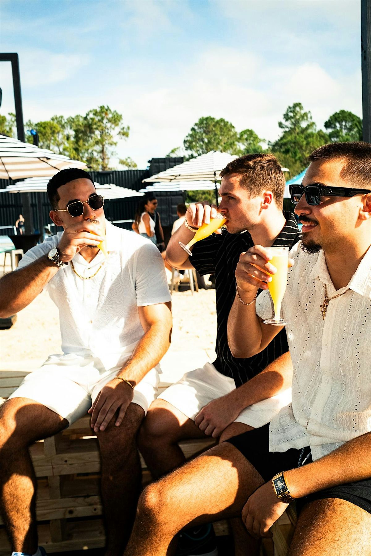 SUNDAY BOTTOMLESS BRUNCH