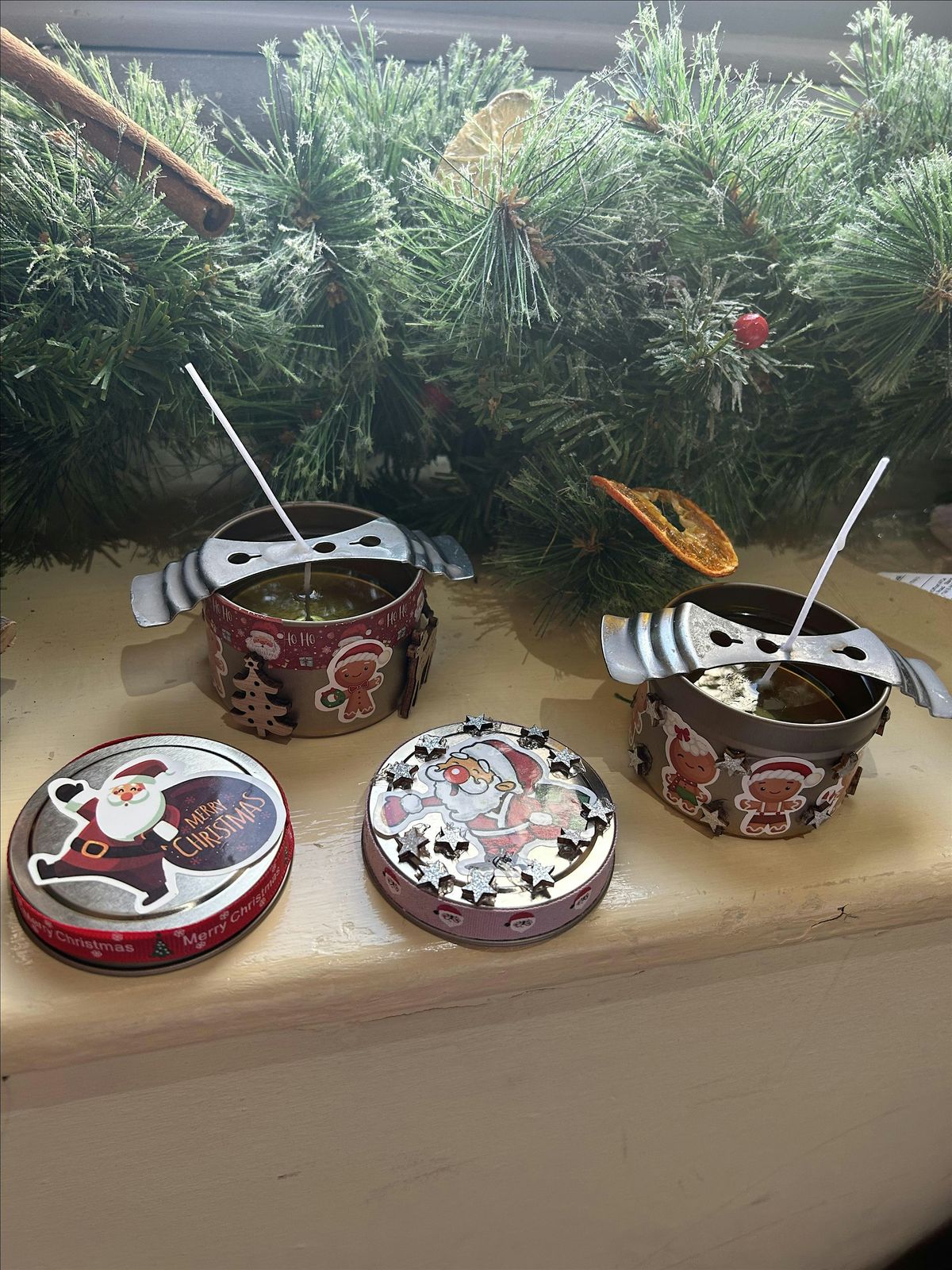 Family friendly Christmas candle making. Perfect for making handmade gifts