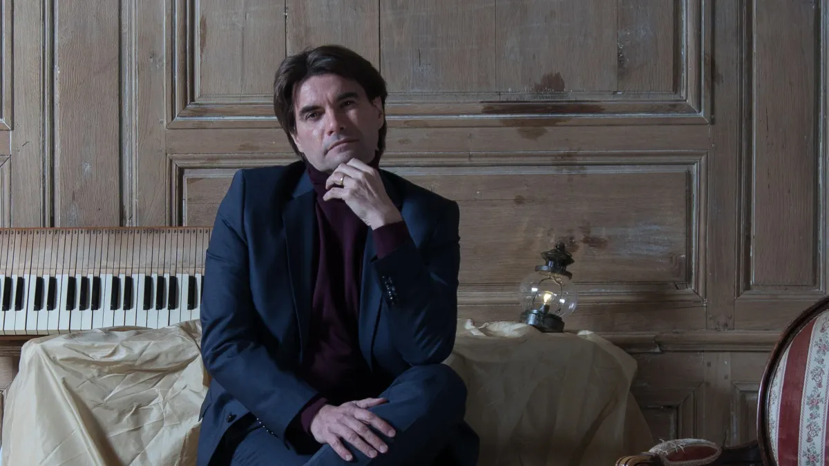 Nicolas Horvath in London