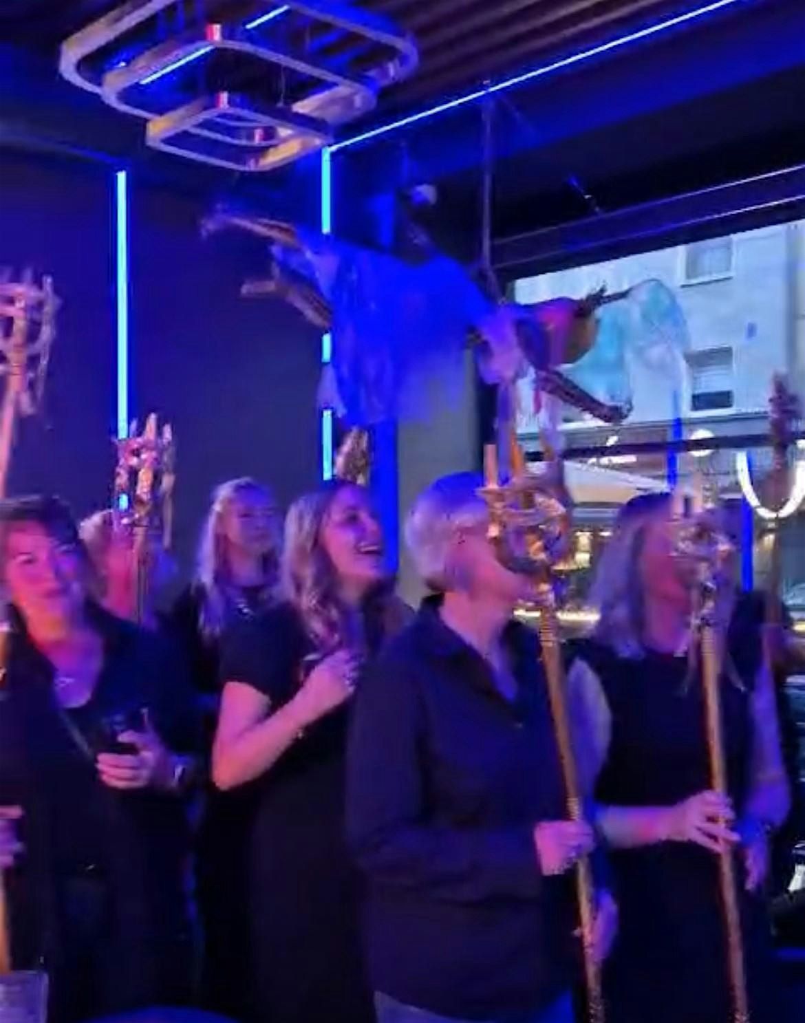 Rheint\u00f6chter Mitsing-Event:  Einsingen & Tanzen jetzt auch in D\u00fcsseldorf