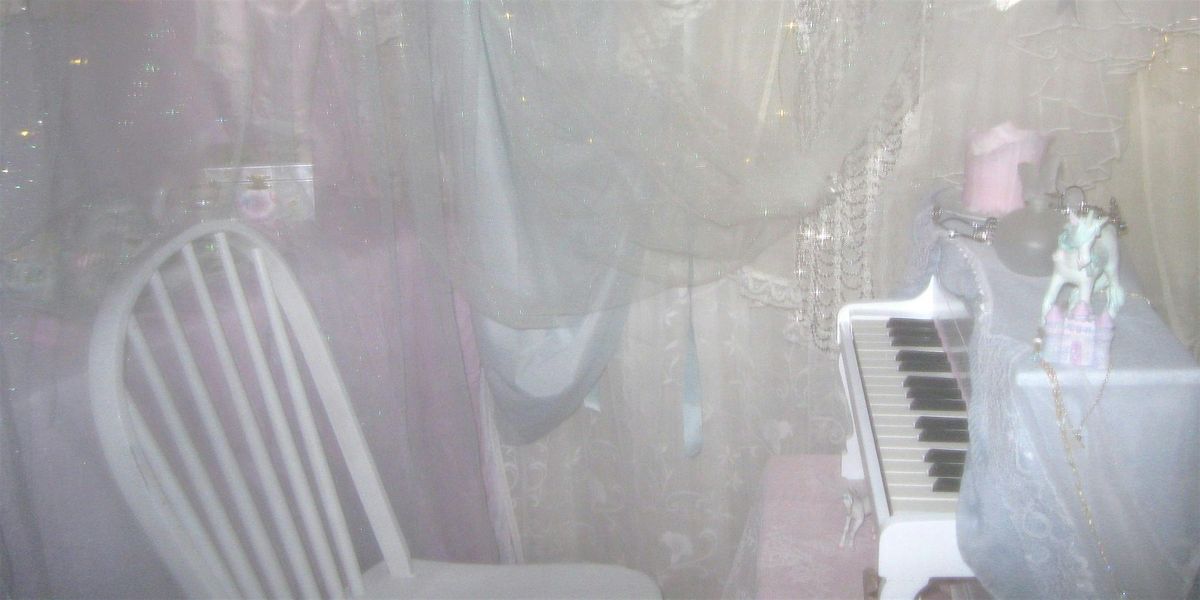 Lila Ravelle w\/ Jessica Spurrell & Audrey Mae Live at Burdock Music Hall