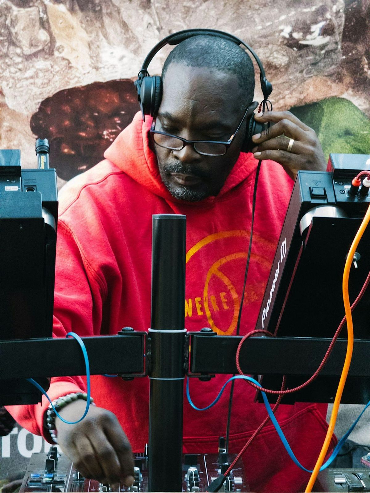 DJ - Gordon Wedderburn