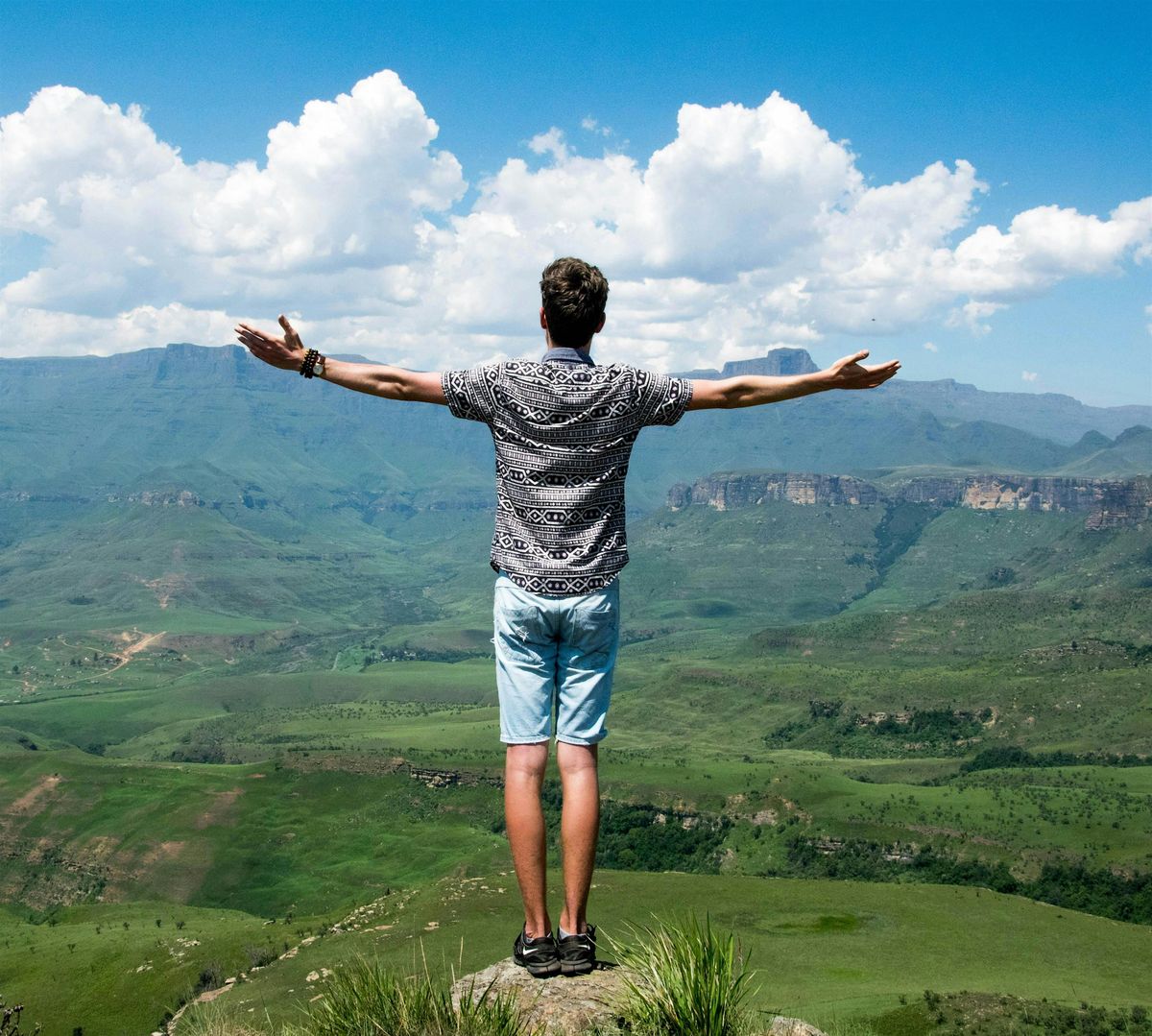 How Past Lives Dreams & Soul Travel Help You Survive and Thrive