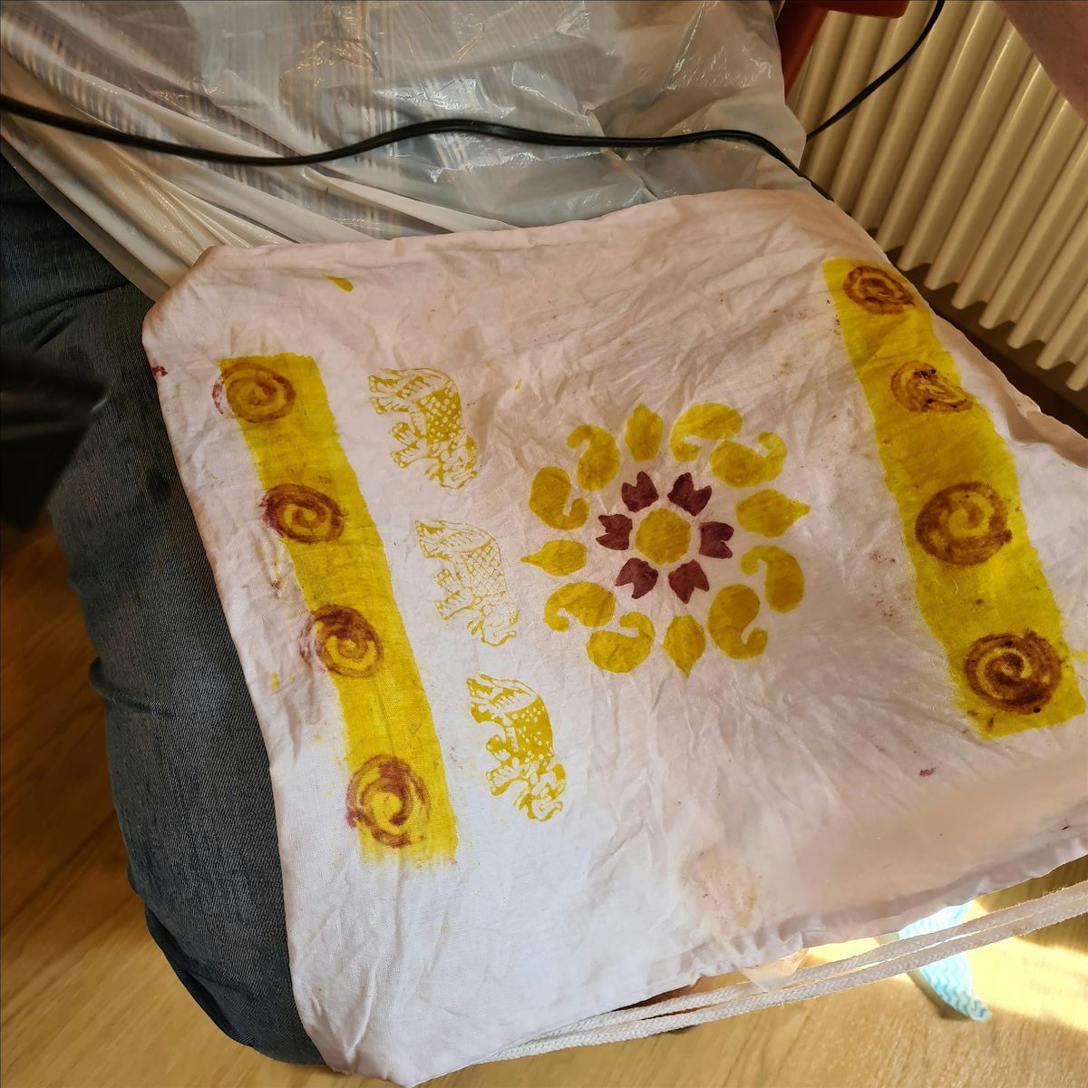 Print, Tie, Resist - Creative Ways to Dye Fabric with Natural Dyes