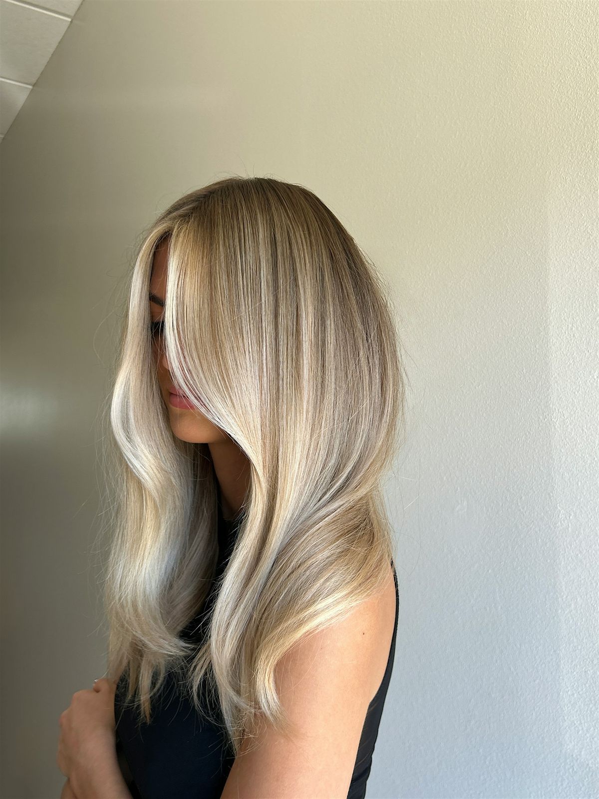 PRETTY LITTLE BLONDE | HOLLISTER, CA DEC 1ST 2025