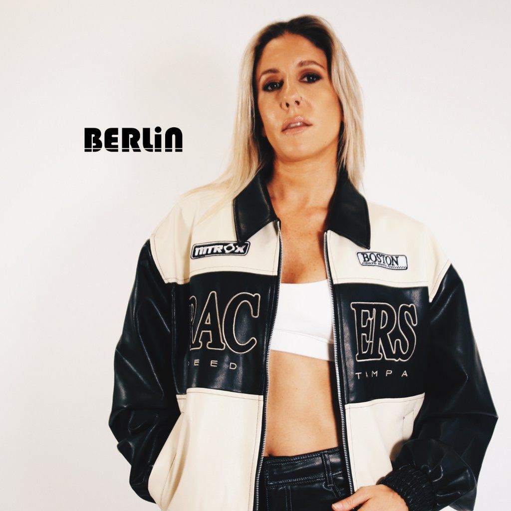 Berlin presents Carina Lawrence