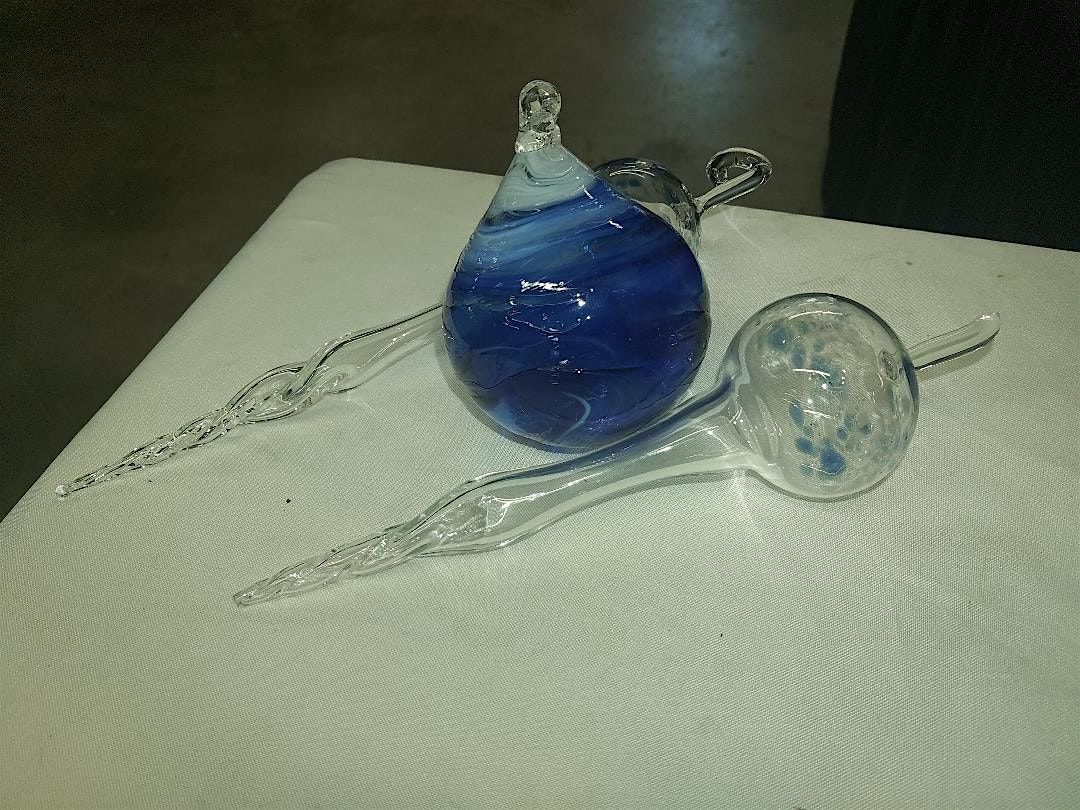 Blown your own Christmas ornament @ PELUSO Glass