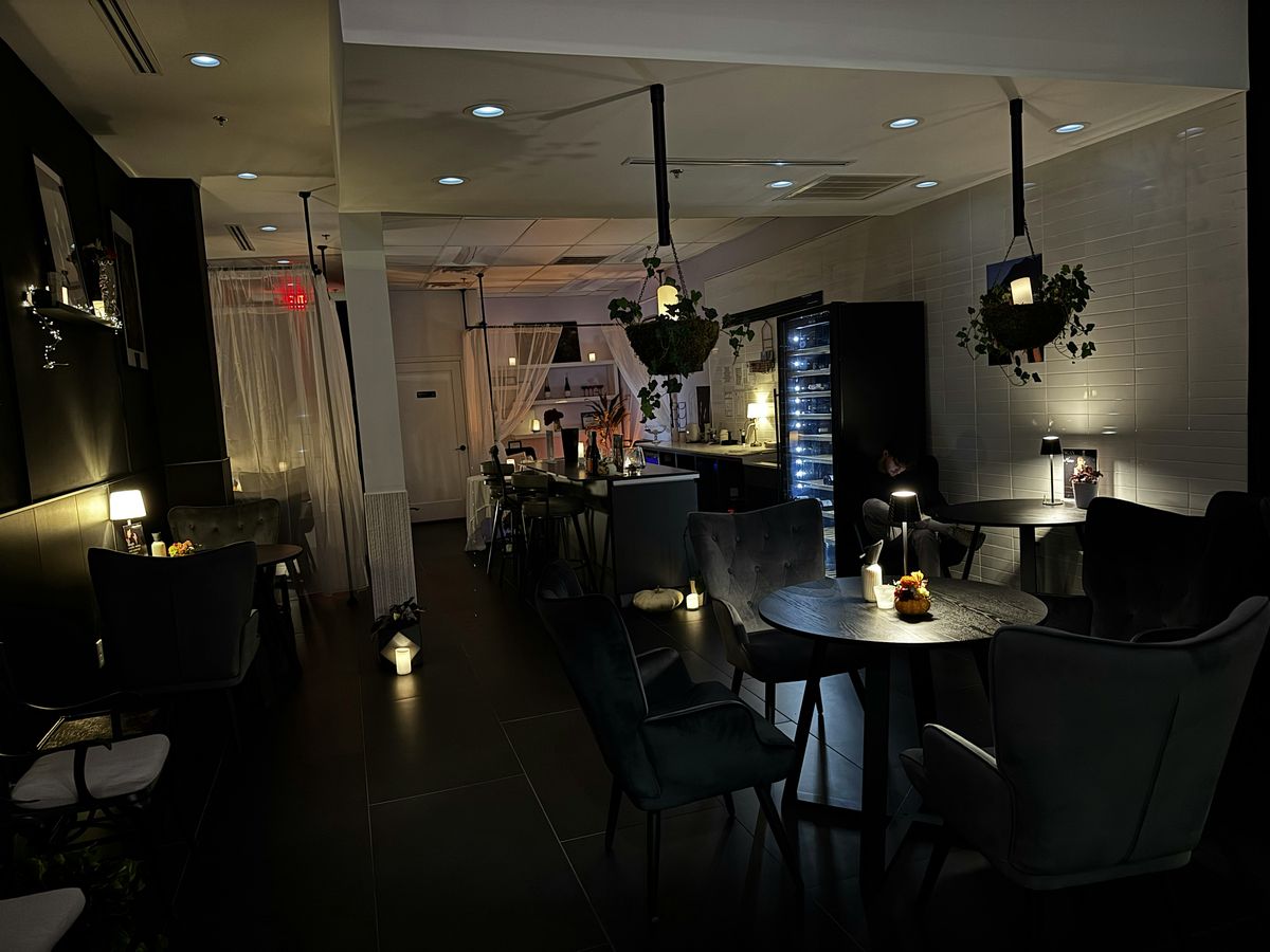 Date Night Thursday at Ch\u00e2teau Bellecru