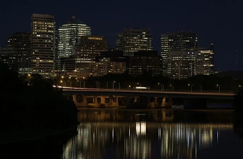 Arlington Virginia Ghost Tour: Downtown Arlington Hunt