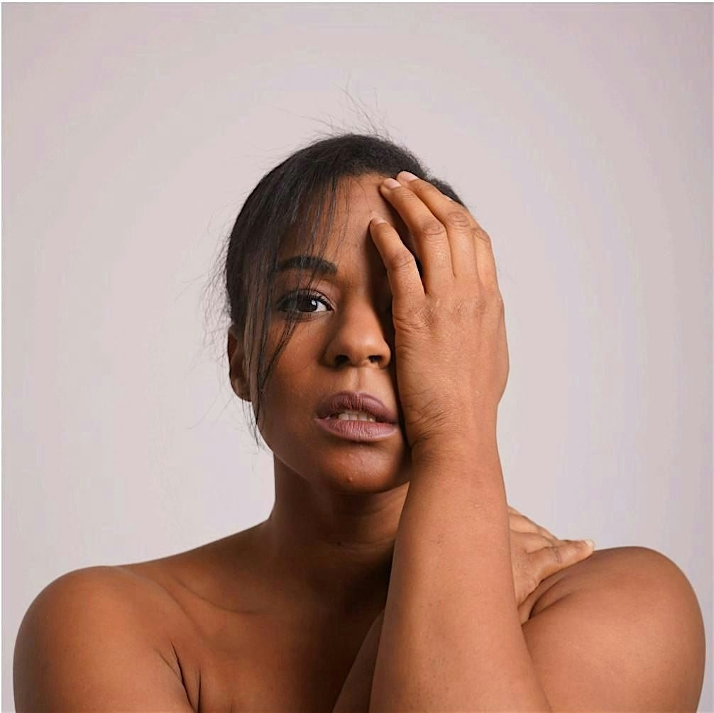 The Art of Presence: A Performer\u2019s Guide to Captivating Your Audience