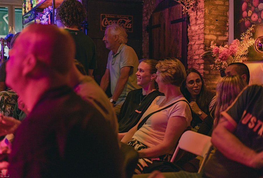 Caf\u00e9 vrienden van Vroeger - stand up comedy onder de toren