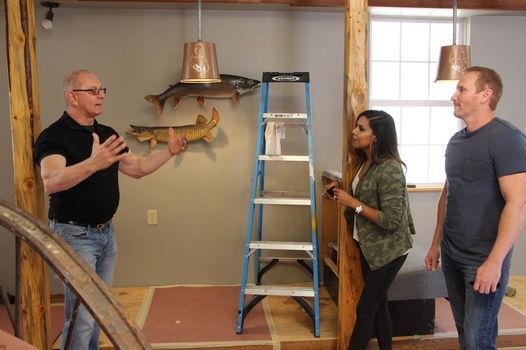Restaurant: Impossible Filming - Brunswick, GA - Moondoggy's Pizza (Construction\/Design)