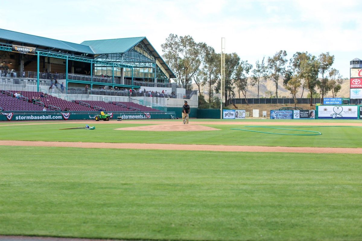 Parking Rancho Cucamonga Quakes at Lake Elsinore Storm