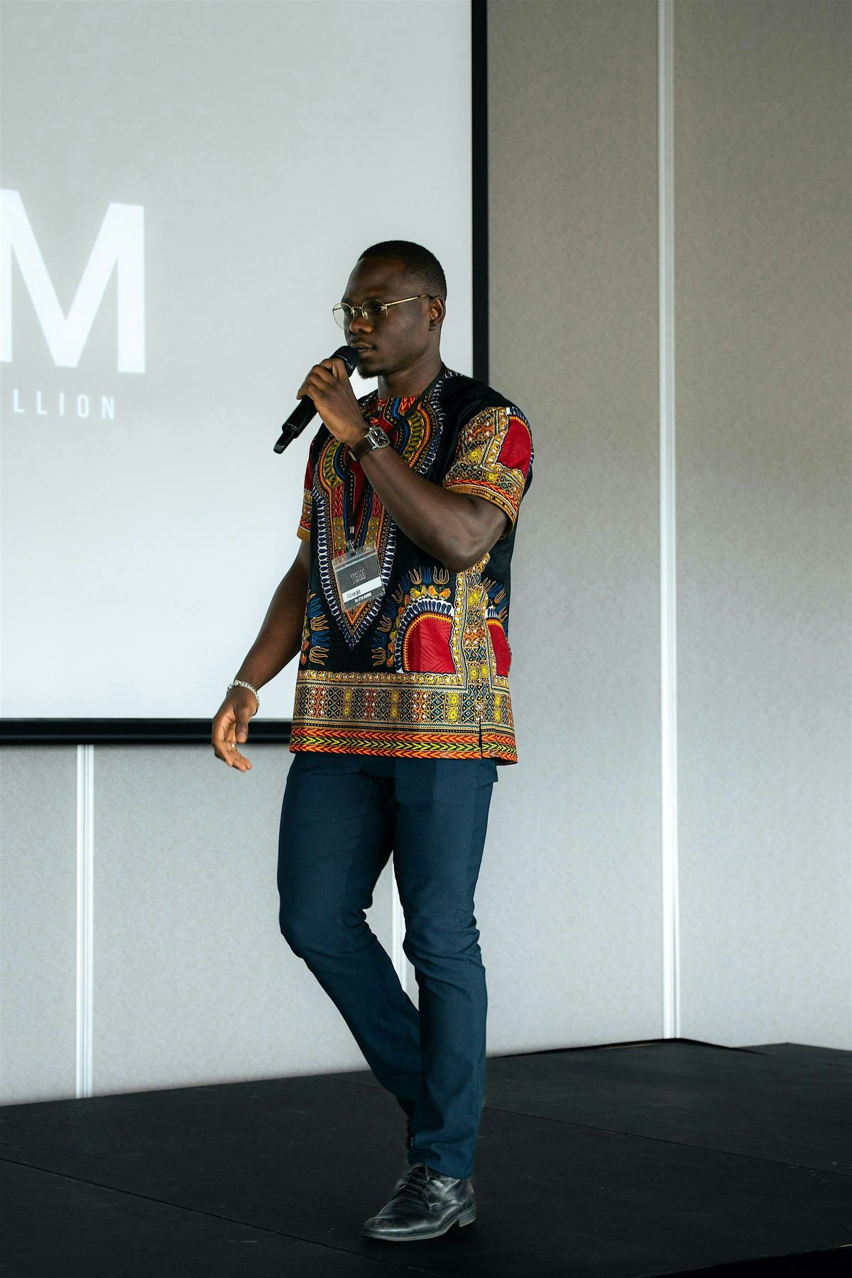 Lancer sa marque sur les r\u00e9seaux sociaux, cr\u00e9er une communaut\u00e9 & mon\u00e9tiser