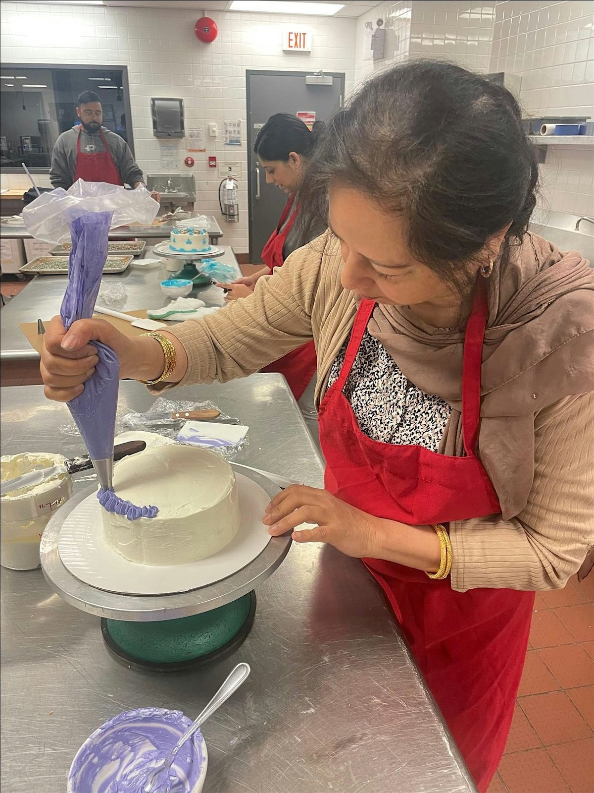 Beginners Cake Decorating