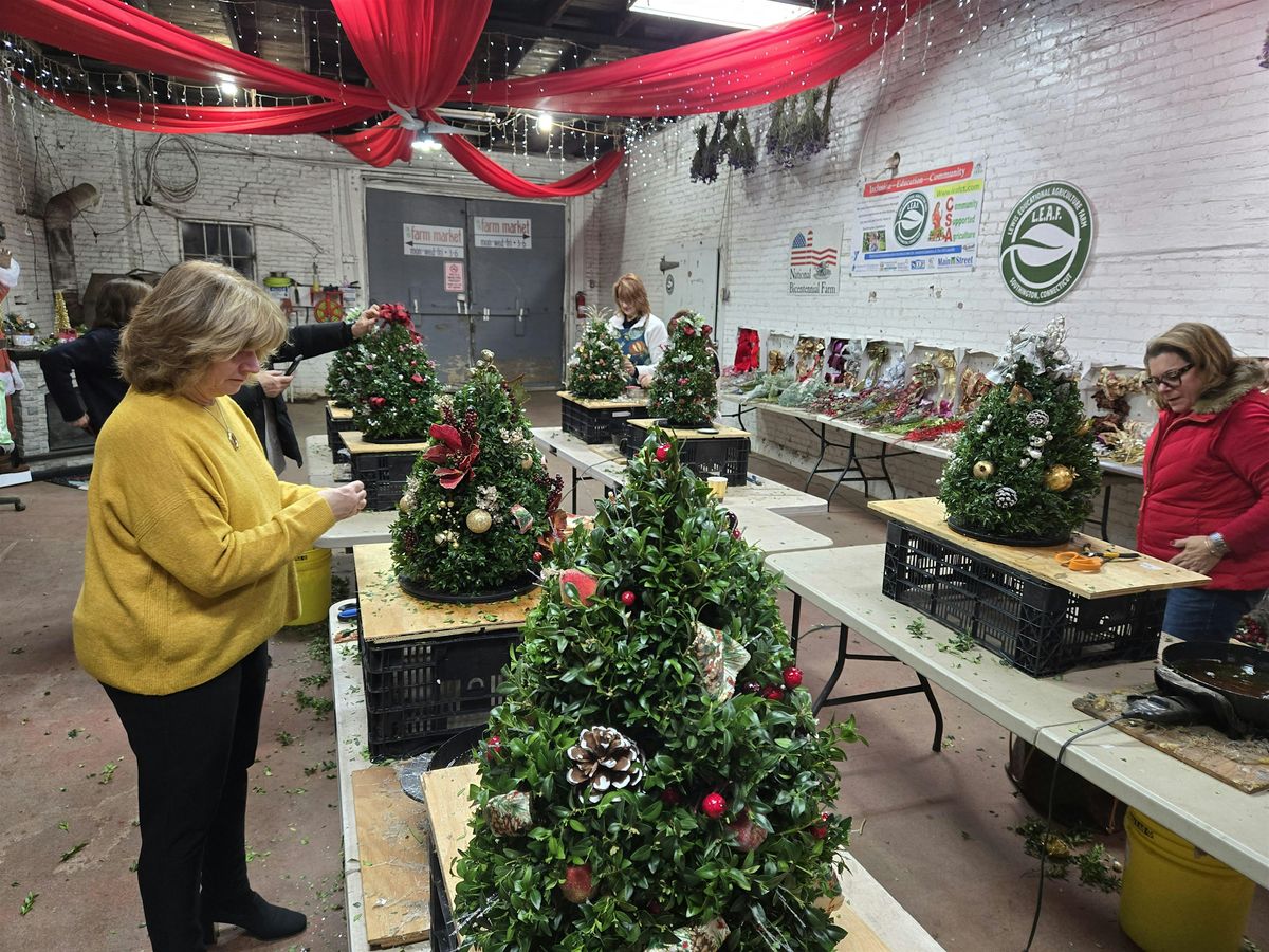 2025 Holiday Boxwood Tree Making at The LEAF