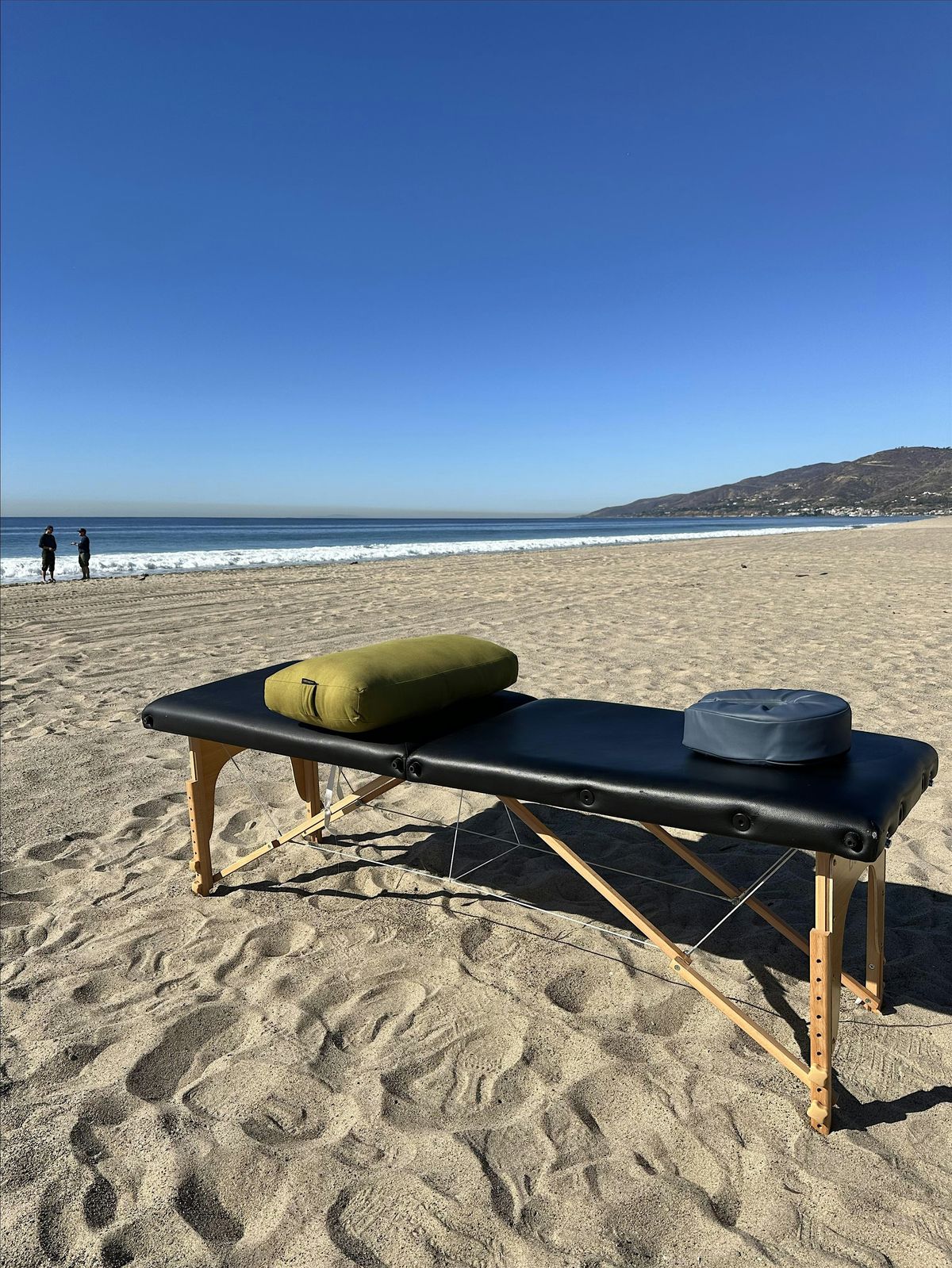A Stretchqueen Pop up: Bodywork on the Beach!
