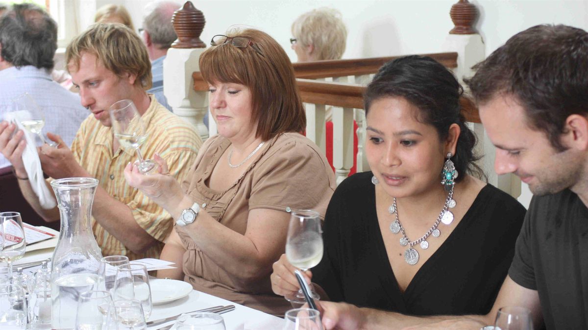 London Wine Tasting Experience Day - 'Vine to Wine'