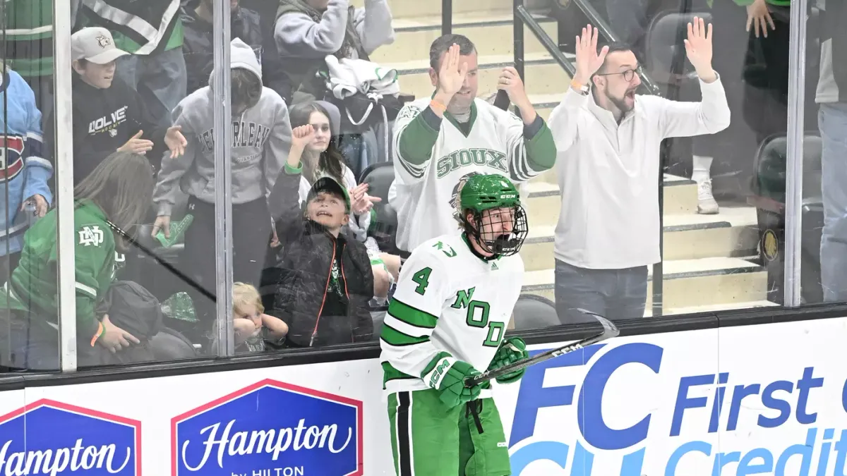 Parking Miami (OH) RedHawks at North Dakota Fighting Hawks Mens Hockey