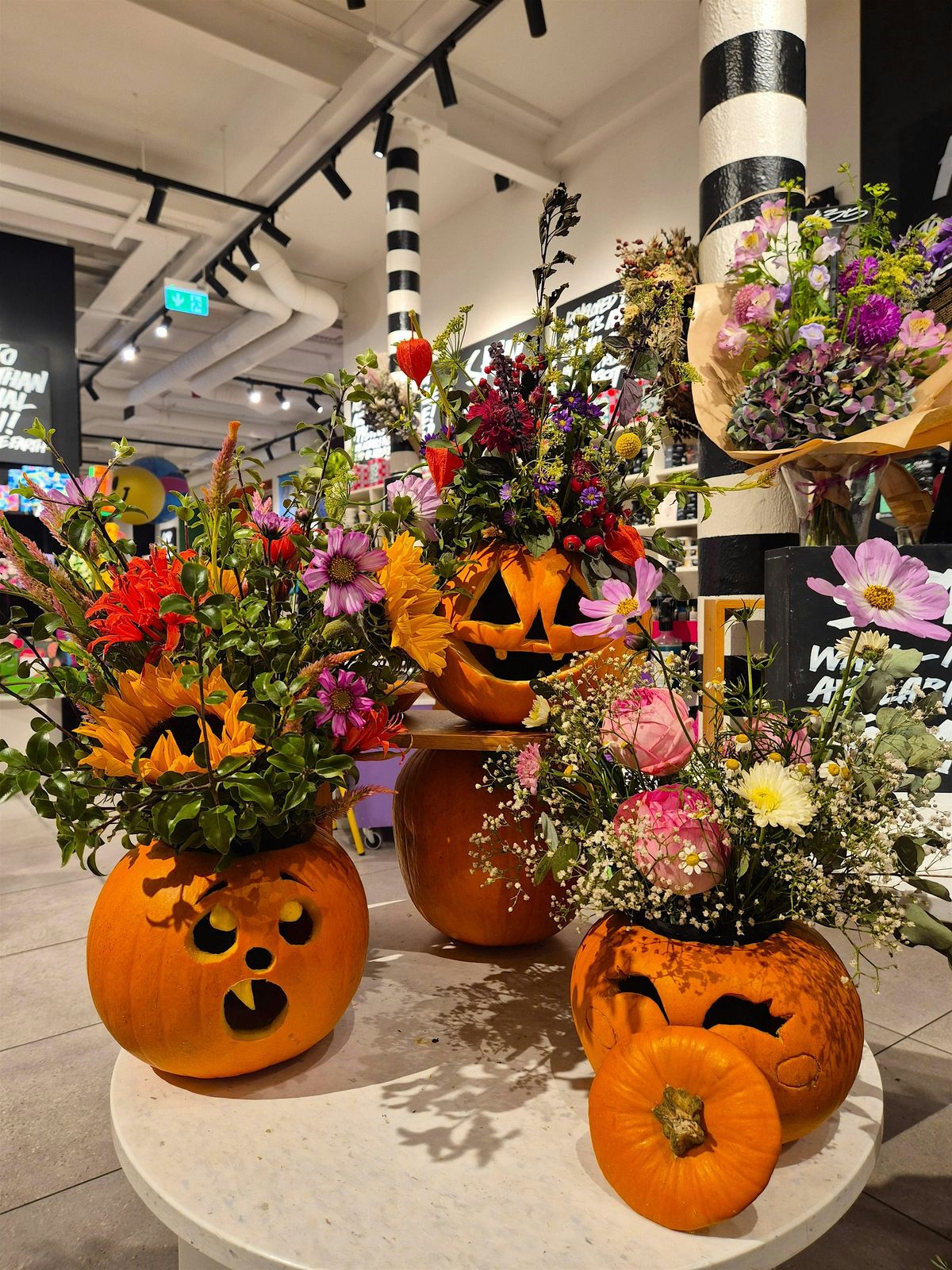 Halloween posy-pot pumpkin carving workshop