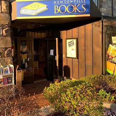 Newtonville Books