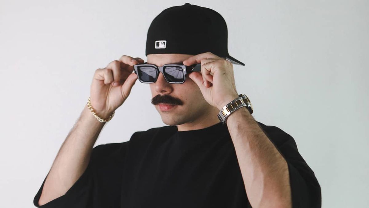 Inspector with Voodoo Glow Skulls