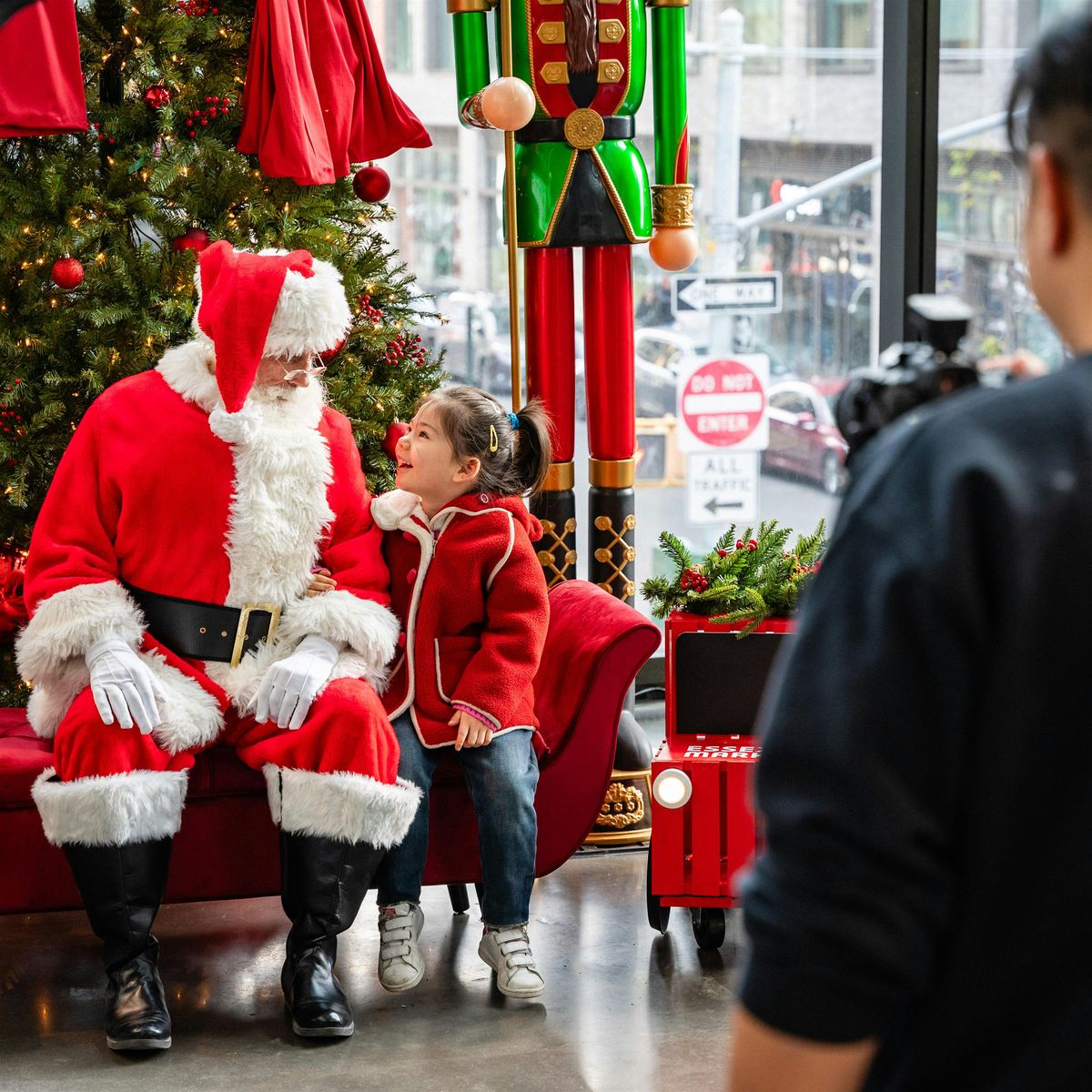 FREE: Meet Santa at Essex Market!