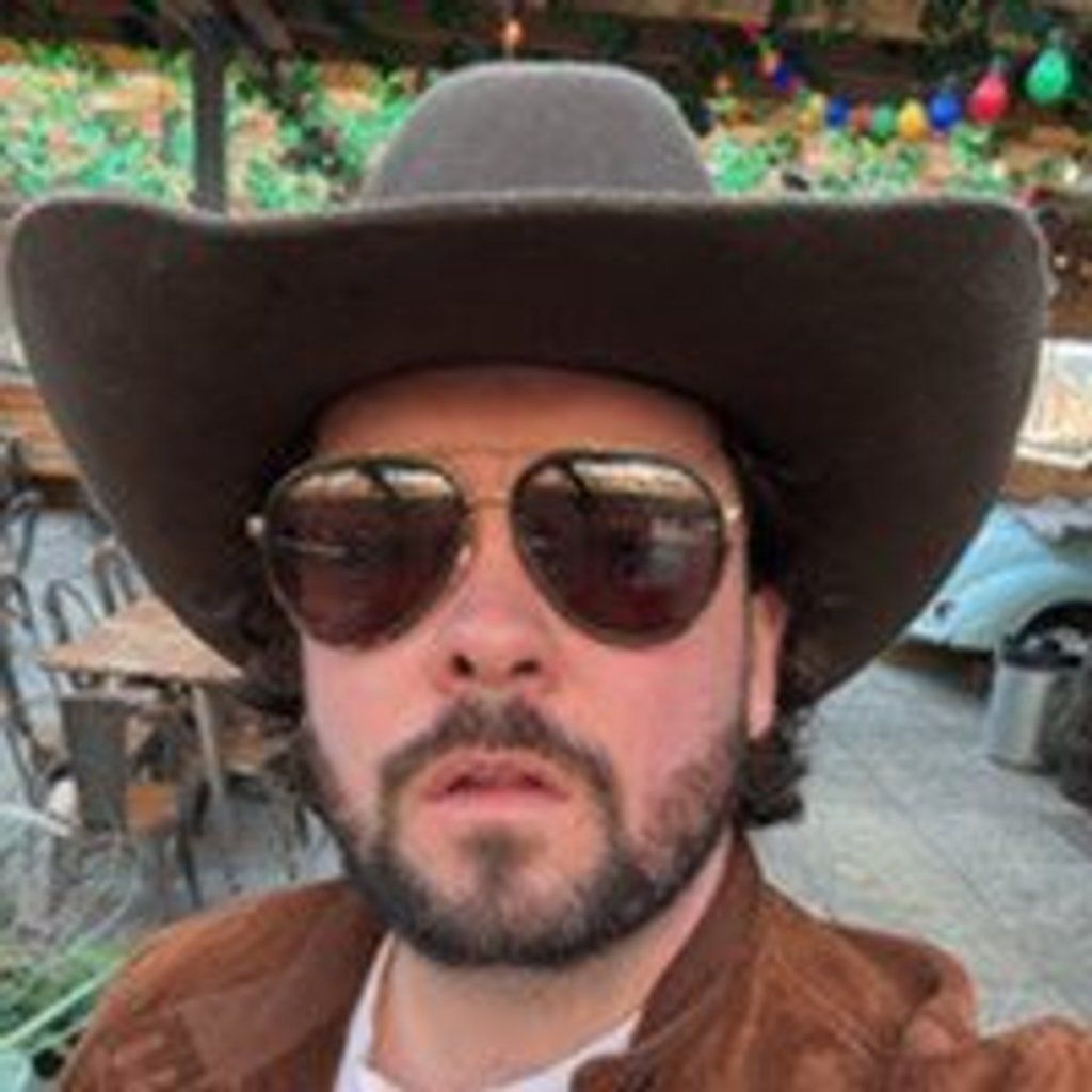 HAW-YEE: Crimbo Cabin