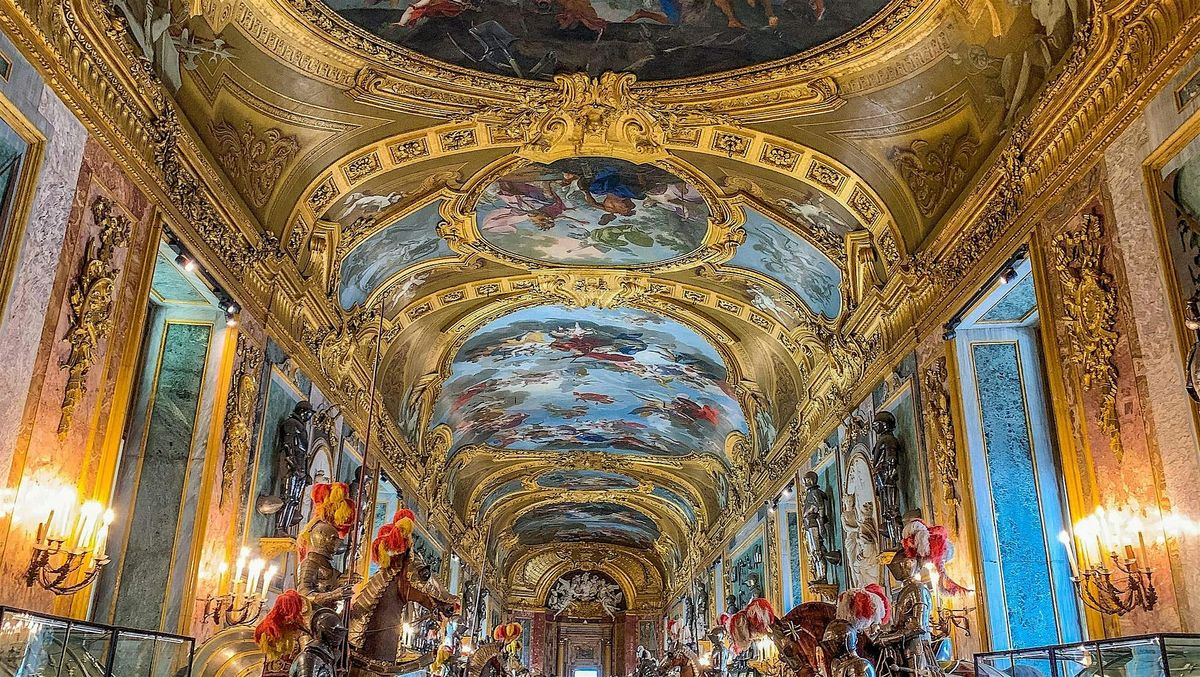 Curiosit\u00e0 Reali: Segreti e Meraviglie del Palazzo Reale