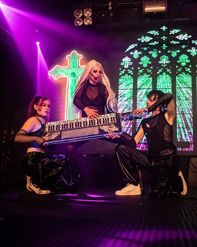 GO GAGA! BOTTOMLESS BRUNCH SHOW LONDON