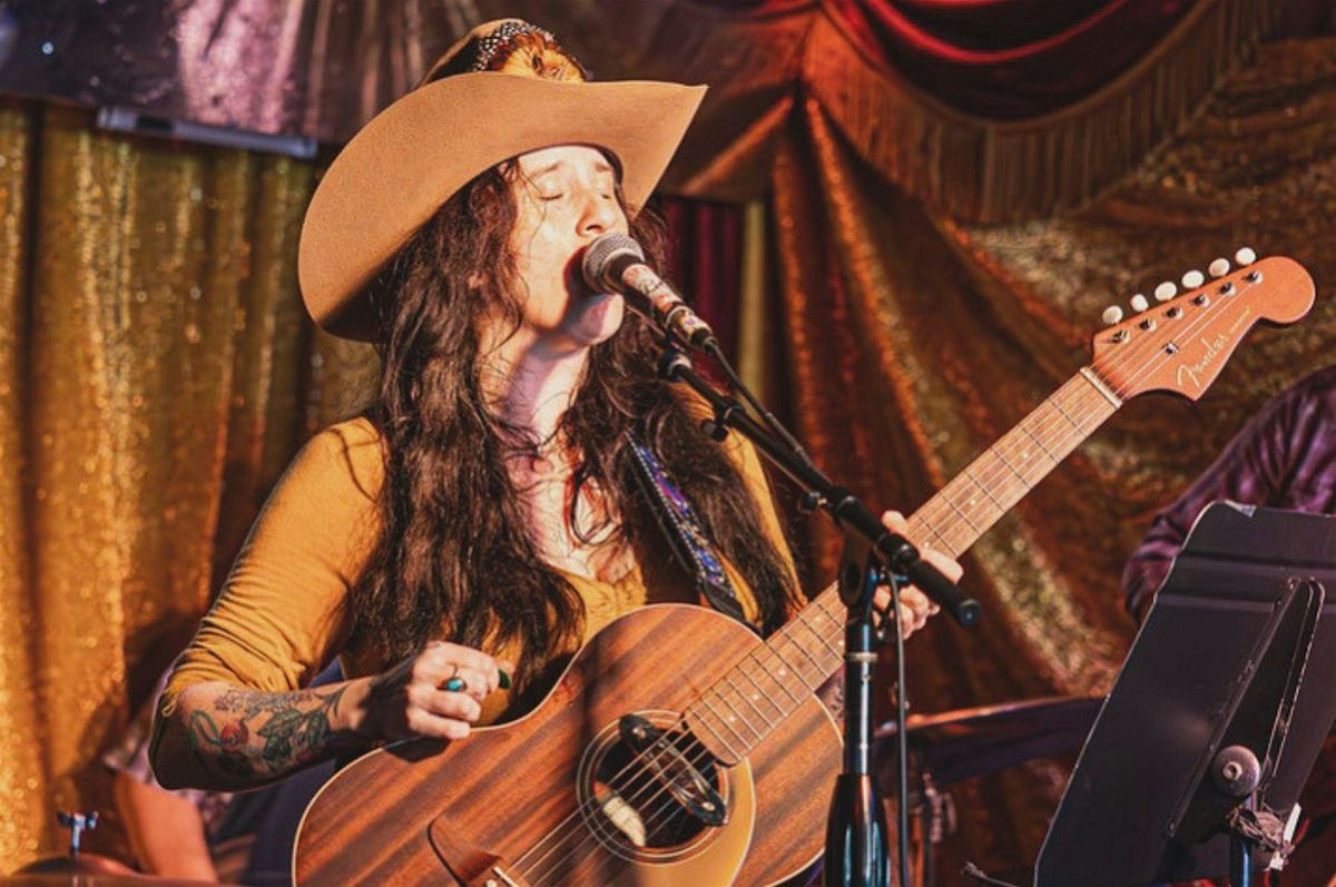 Lindsay Beaver | Cavalry Court & Canteen Bar & Grill | Century Court , TX