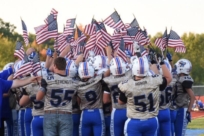High School Cheerleading/Football Team and Family Picnic Western
