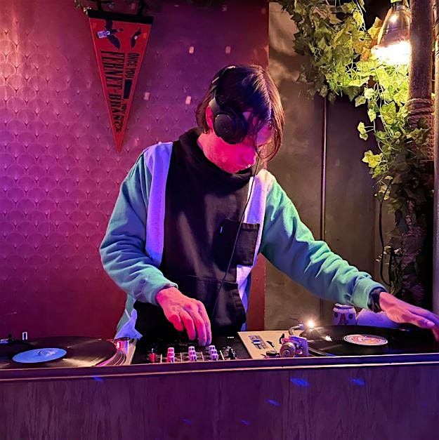 Late Night Vinyl DJ: lossy