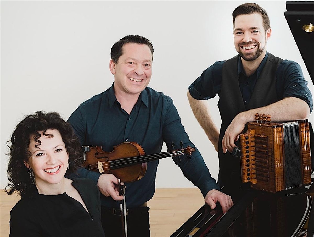 C\u00e9cilia at Belleville Roots!