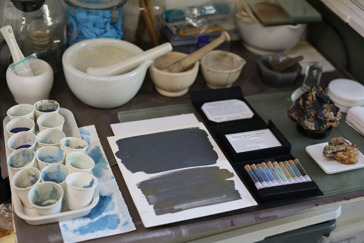 Workshop: The World of Earth Pigments \u2013 From Rock to Paint