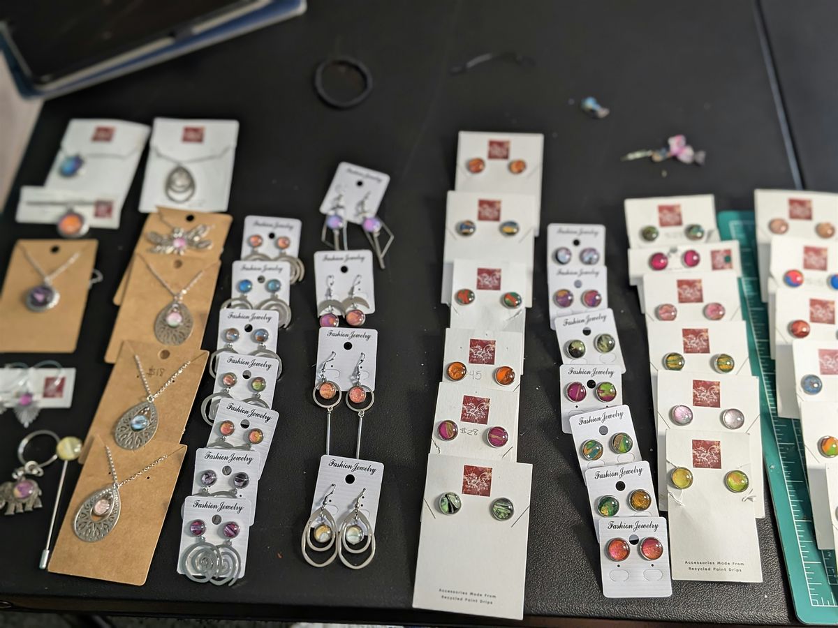 Upcycled Art: Jewelry & Accessories from Recycled Paint