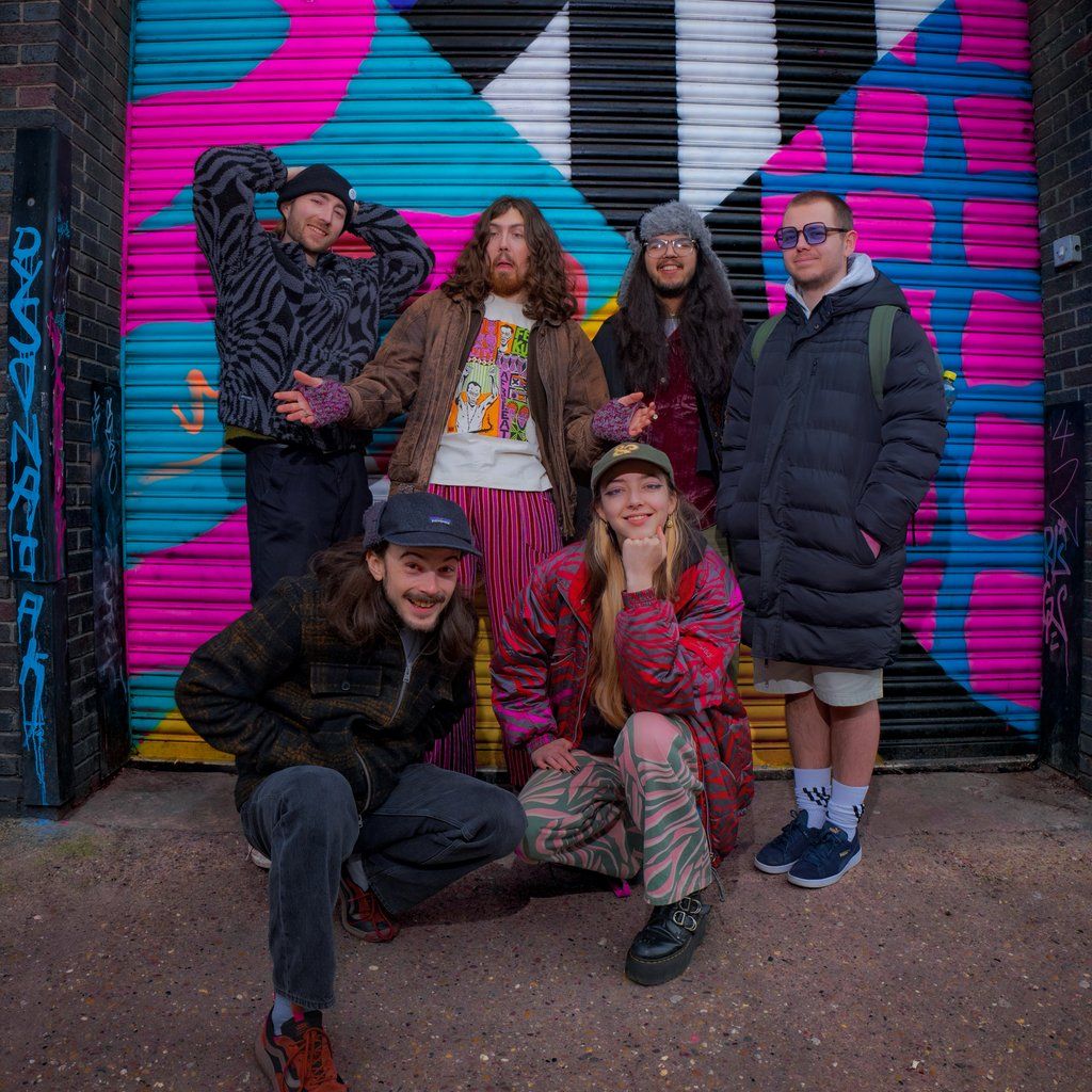 Snug Live Sessions w\/ Flat Moon + Hunzz