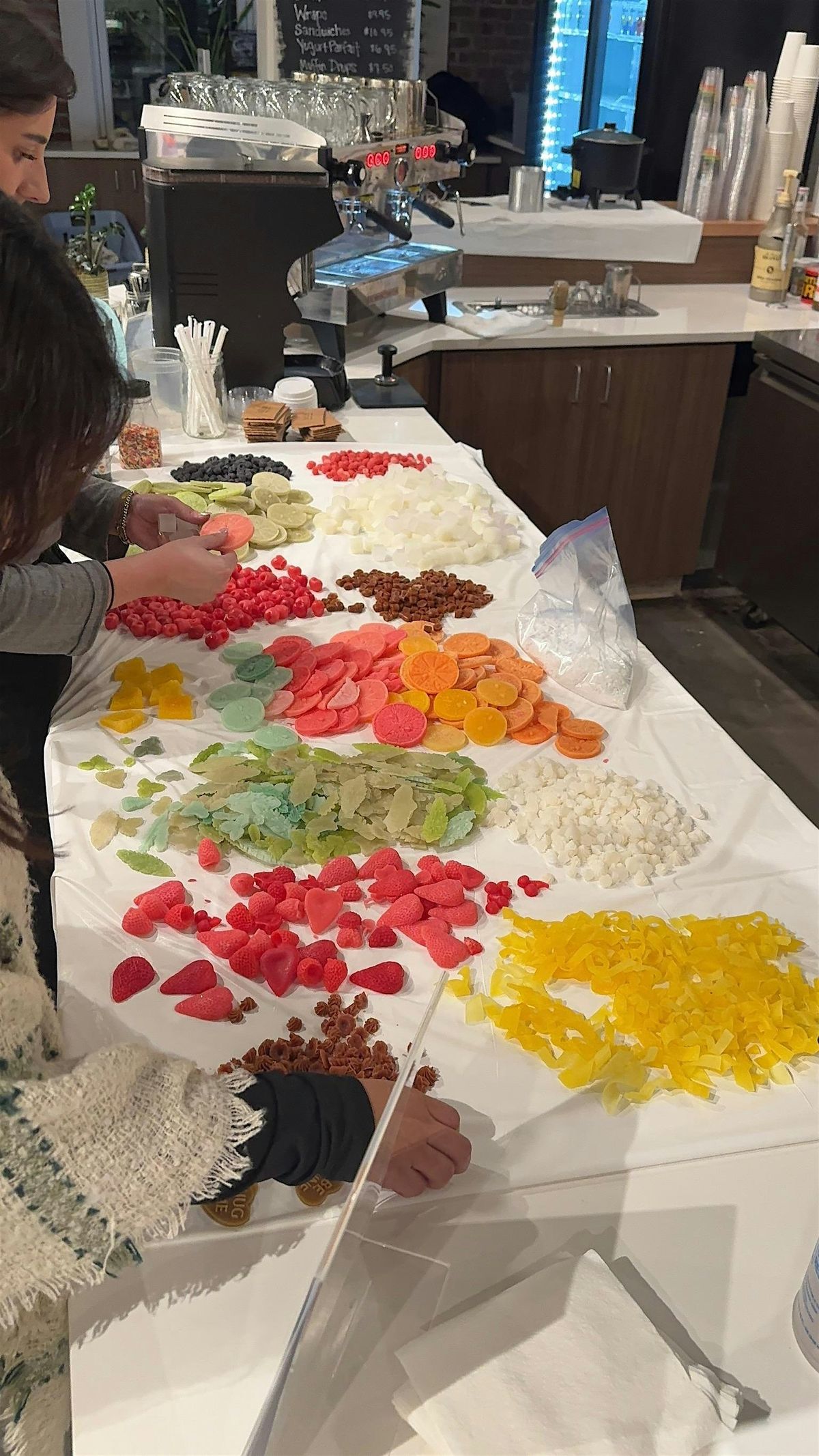 Cocktail Candle Class at The Broken Leash