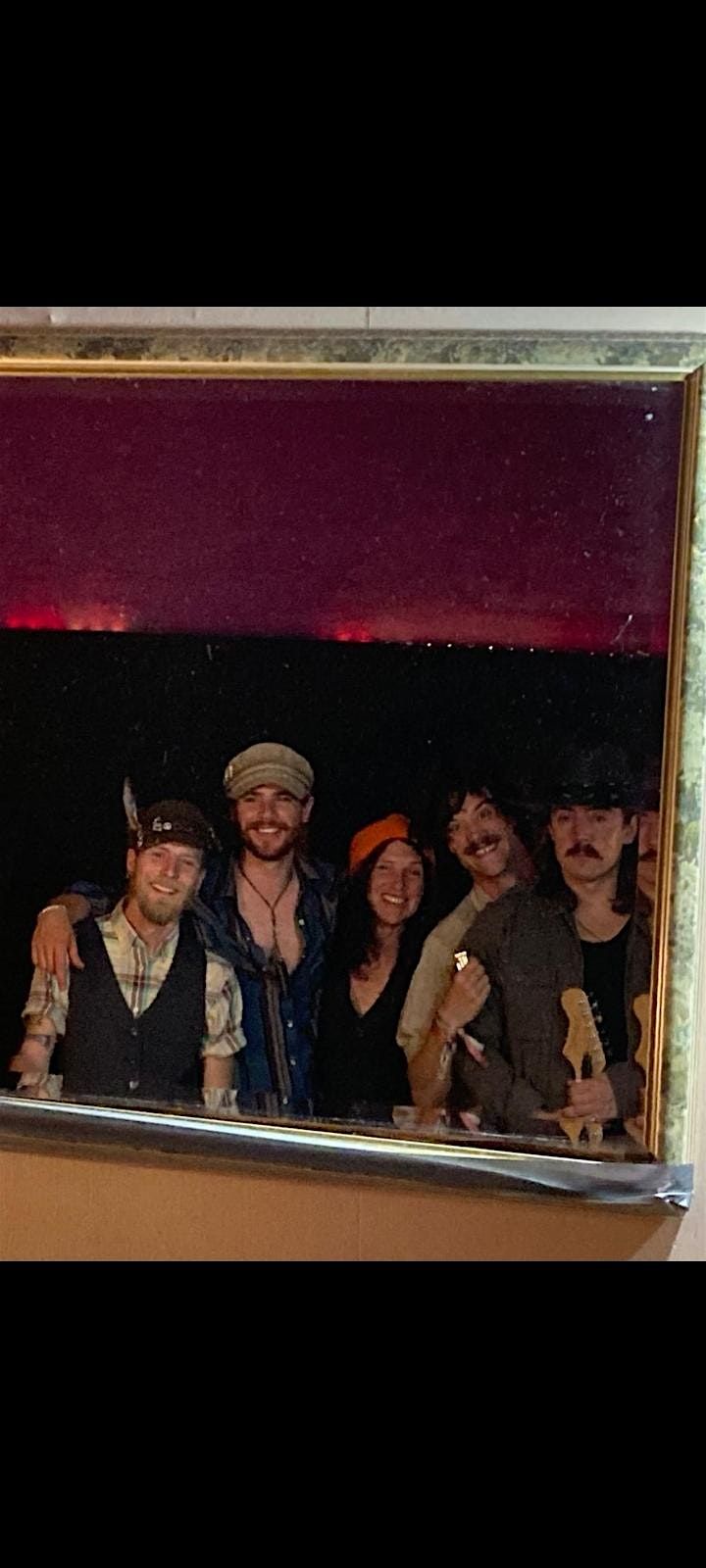 Captain Dann\/Murdock and the Mortals @ The Bee's Mouth