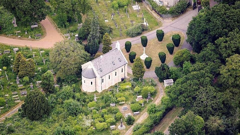 Horror and Dread,  Amidst Southampton's Dead