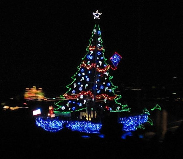 Lido Isle Community Association Boat Parade Event